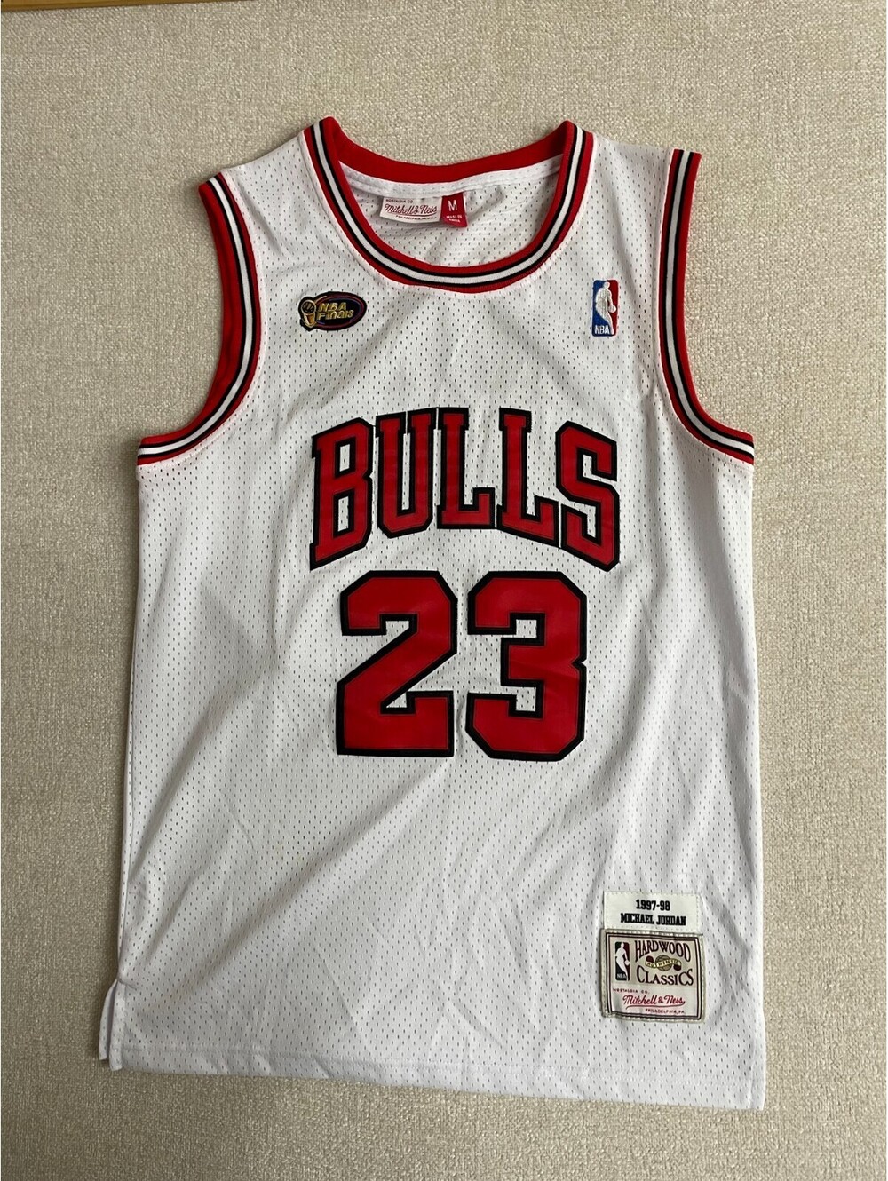 Mitchell & Ness Michael Jordan 1997-98 NBA Finals Chicago Bulls Jersey White M